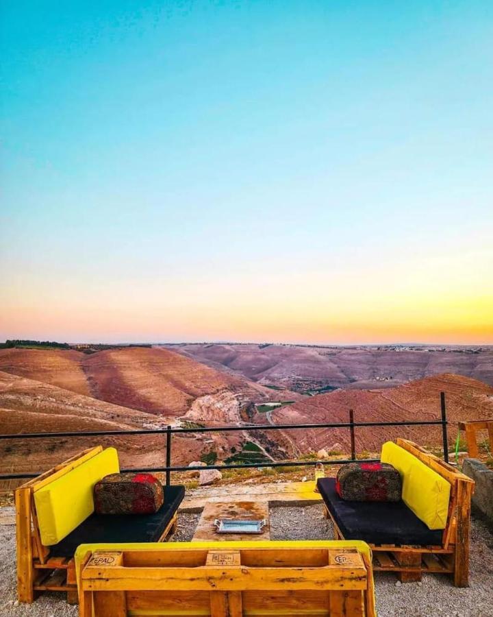 Wadi Al-Wala View Camp Hotell Madaba Eksteriør bilde