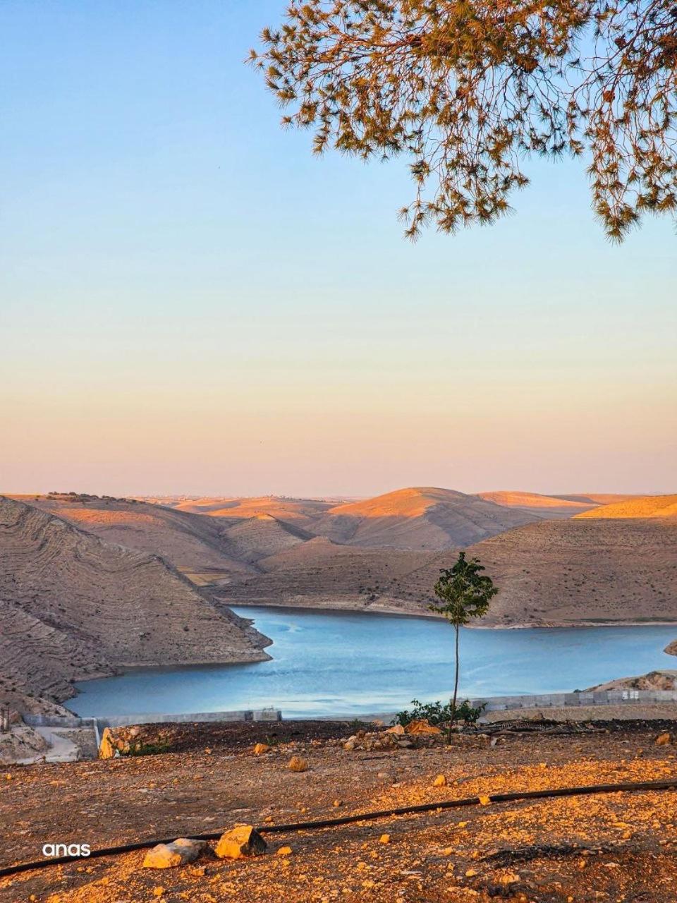 Wadi Al-Wala View Camp Hotell Madaba Eksteriør bilde