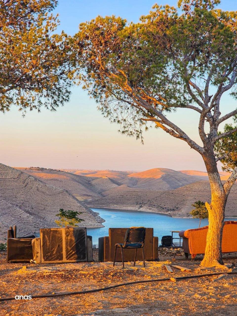 Wadi Al-Wala View Camp Hotell Madaba Eksteriør bilde
